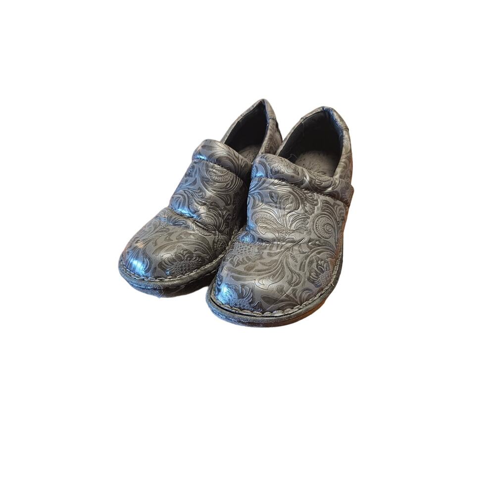 BOC Born Shoes Womens 9 M Peggy‎ Embossed Clogs Wedge Slip On Gray Faux Leather